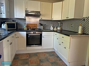 Kitchen- click for photo gallery